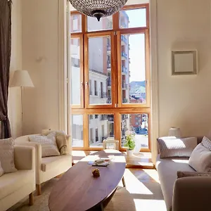 https://piso-amplio-cristo.sansebastianhotels.net