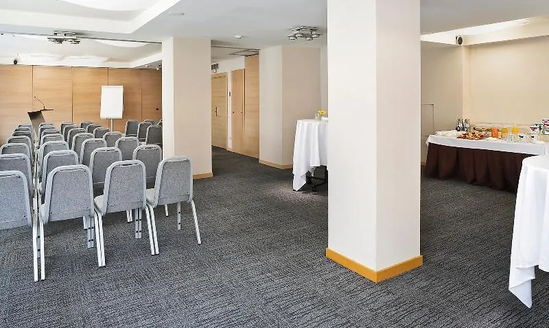 Hotel Hesperia Bilbao 4*,